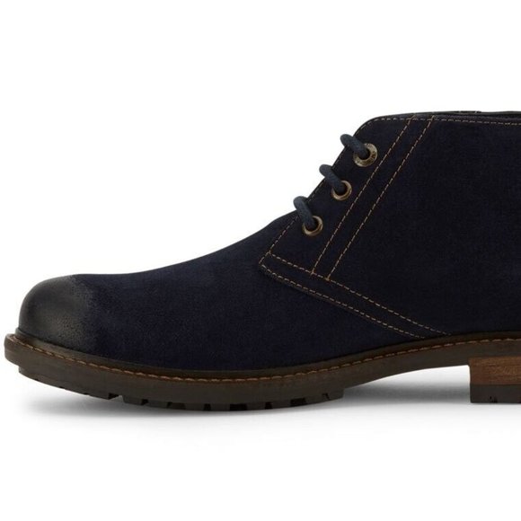 NWOT Levi’s Cambridge Suede Chukka Boot In Navy size 8 main image 6